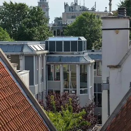 펜션 Centre - Rooftop Terrace & Unique Colorful *
